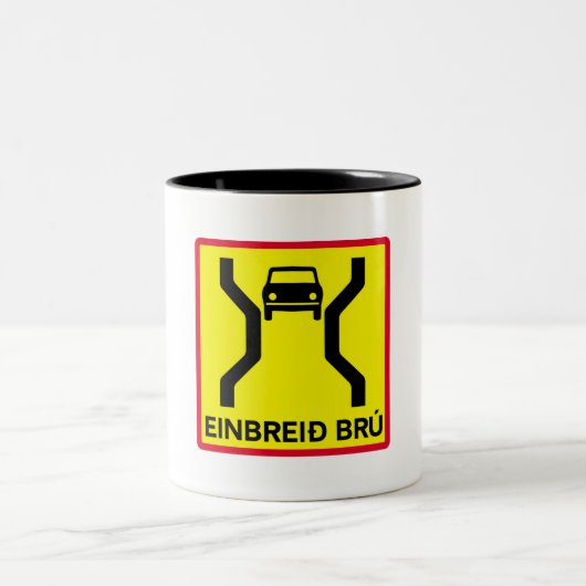 Single-Breite Brücke, Verkehrszeichen, Island Zweifarbige Tasse (Mittel)