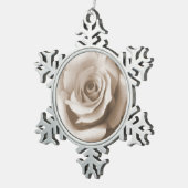 Single Graceful Rose Schneeflocken Zinn-Ornament (Rechts)