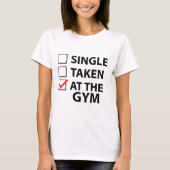Single im Fitnessraum T-Shirt (Vorderseite)