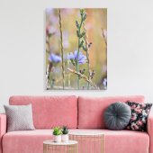 Single Lila Wildblume - überzogene Canvas Leinwanddruck (Insitu (Wohnzimmer))