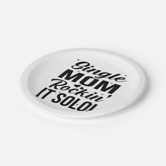 Single Mama Rockin It Solo Pappteller (Schrägansicht)