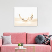 Single Pearl in Seashell Poster Leinwanddruck (Insitu (Wohnzimmer))