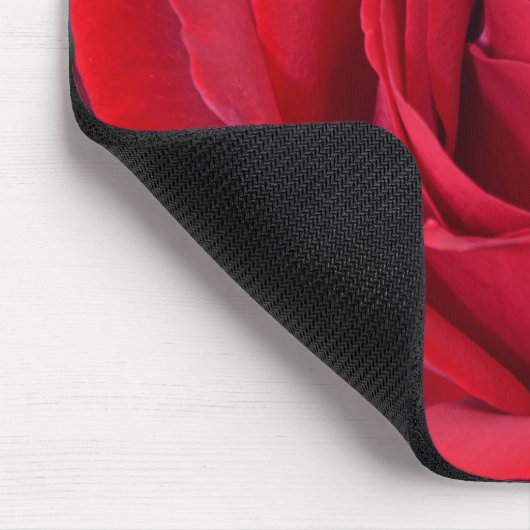 Single Red Rose in full Bloom Mousepad (Ecke)