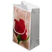 Single Rote Rose Kleine Geschenktüte (Rückseite Schrägansicht)