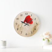 Single Roter Mohn auf einem grasbewachsenen Feld Große Wanduhr (Zuhause)