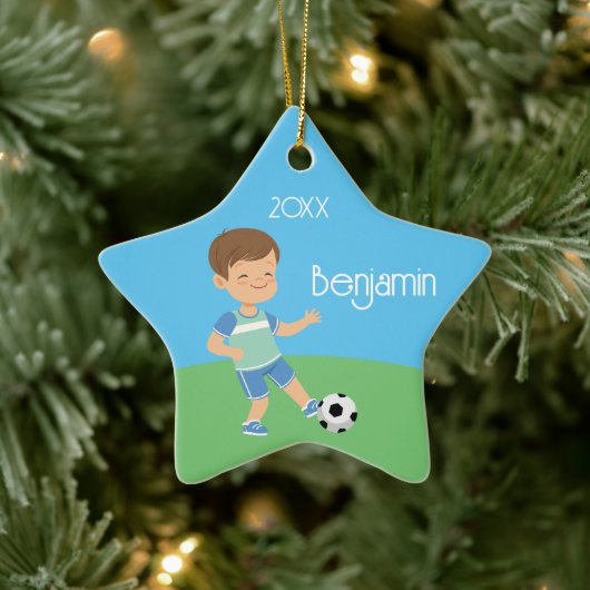Single Sided Brünett Boy Soccer Keramik Ornament (Baum)