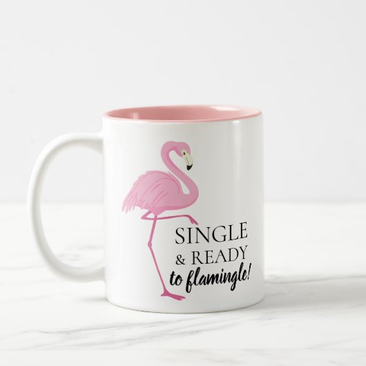 Single und bereit zum Flamingle Pink Flamingo Zweifarbige Tasse (Links)