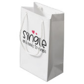 Single und Vorbereitung auf den Steinwurf | Gesche Kleine Geschenktüte (Rückseite Schrägansicht)