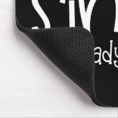 Single und Vorbereitung auf den Steinwurf | Mousep Mousepad (Ecke)