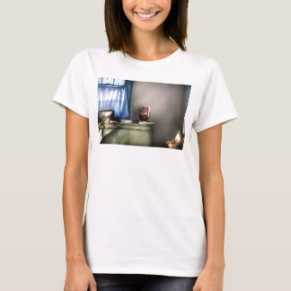 Sink - Der Knopf und das Fenster T-Shirt