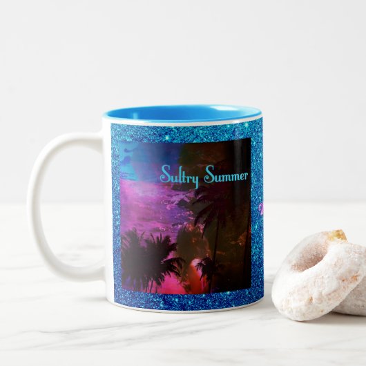 Sinnlicher Sommer Zweifarbige Tasse (Mit Donut)