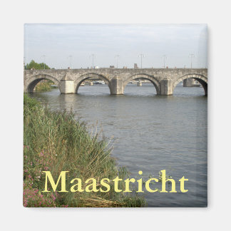 Sint Servaas Bridge, Maastricht Magnet