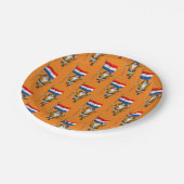 Sinterklaas mit Fahne der Niederlande Pappteller (Schrägansicht)