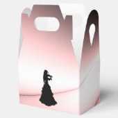 Sinti und Roma Girl Plays Violin Geschenkschachtel (Geöffnet)