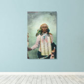 Sioux Chief Iron Schwanz Portrait Leinwanddruck (Insitu (Holzboden))