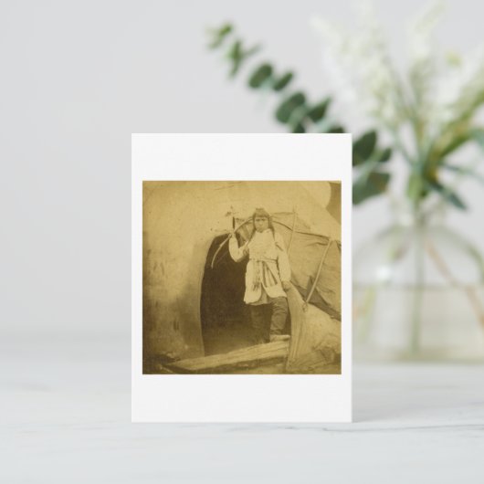 Sioux Hunter mit Bow von T-Shirt Pee Postkarte (Stehend Vorderseite)