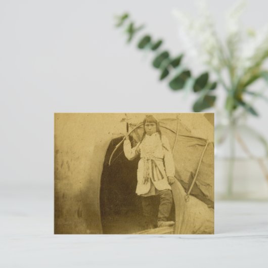 Sioux Hunter mit Bow von T-Shirt Pee Postkarte (Stehend Vorderseite)