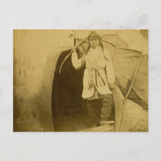 Sioux-Jäger mit Bogen neben Tipi Postkarte (Vorderseite)