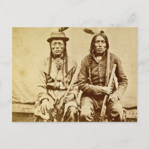 Sioux-Krieger mit Repetiergewehren Vintage Postkarte