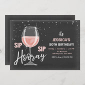 Sip Sip Hooray Chalkboard Wine Erwachsene Geburtst Einladung (Vorne/Hinten)
