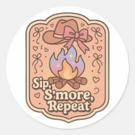 Sip, S'more, Repeat - Retro Camp Badge Runder Aufkleber