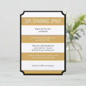 Sip Sparkle Smile Gold Black Modern New Year Party Einladung (Stehend Vorderseite)