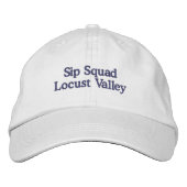 Sip Squad (Your Town) Funny Preppy Wine Baseball Bestickte Baseballkappe (Vorderseite)