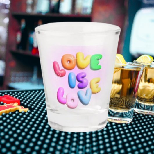 Sippe mit Stolz: 3D-Regenbogen-Liebe-Schießglas Schnapsglas