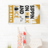 Sippin auf Milch und Saft Gold und schwarze Hüfte Banner (Insitu)