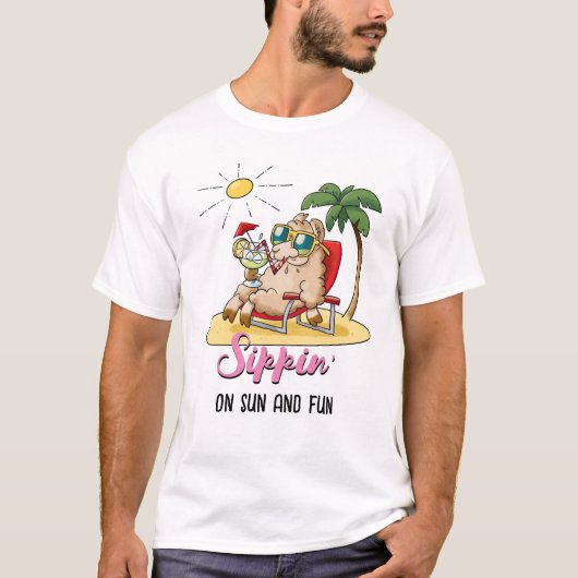 Sippin' On Sun and Fun - Funny Llama Cartoon T-Shirt (Vorderseite)