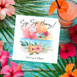 Sippin' | Tropical Beach Sip Hooray Serviette<br><div class="desc">Die tropischen Servietten sind mit einem farbenfrohen Sonnenuntergang am Strand,  Cocktails,  Hibiskus-Blume und Palmen-Blätter mit einer "Sip Sip Hooray"-Beschriftung ausgestattet. Diese würden für eine Vielzahl von Feiern gut funktionieren: Hochzeitsdusche oder Jubiläum,  Verlobungsfeier,  Brautparty... Sie bekommen die Idee!</div>