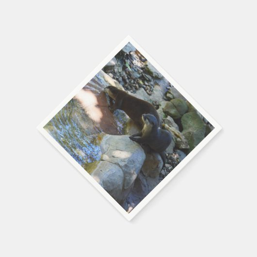 **"Sips by the Stream: Otters Drinks vom Fluss Serviette (Ecke)