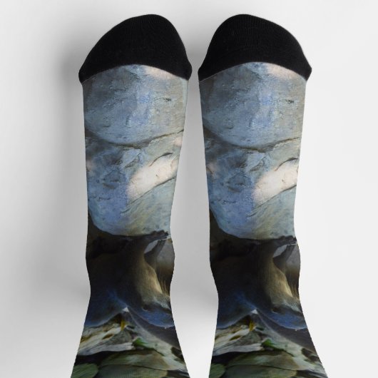 **"Sips by the Stream: Otters Drinks vom Fluss Socken (Oben)