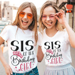 Sis of the Birthday Girl Customized Squad Matching T-Shirt<br><div class="desc">Sie suchen das perfekte Geburtstagsgeschenk? Schauen Sie sich nur unsere personalisierten familiengerechten Shirts an! Diese Shirts sind perfekt für jede Geburtstagsfeier oder nur um Ihre Unterstützung für Ihre Lieben zu zeigen. Sie sind nicht nur eine tolle Möglichkeit, Ihre Liebe zu zeigen, sondern sie werden auch sicher sein, dass sie jeden...</div>