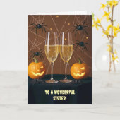 Sister Happy Halloween Champagne Cheers Funny Karte (Gelbe Blume)