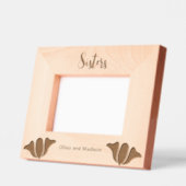 Sisters in Cursive Script Add Names mit Blume Geätzte Rahmen (Links)