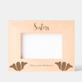 Sisters in Cursive Script Add Names mit Blume Geätzte Rahmen (Vorderseite)