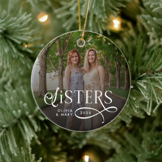 Sisters Photo Personalized Monogram Keramik Ornament (Baum)