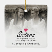 Sisters Script Zitat Hot Pink Heart Foto Keepake Keramikornament (Rückseite)