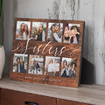 Sisters Skriptgeschenk für Schwestern Foto Collage Fotoplatte<br><div class="desc">Ein besonderes und unvergessliches Geschenk für Schwestern und Fotos. Das Design ist mit einem Holzhintergrund aus Imitaten und einem 8-Foto-Collage-Layout ausgestattet, um acht eigene Schwestermodelle anzuzeigen. "Sisters" ist in stilvoller Schriftzeichen konzipiert und mit den Namen der Schwestern versehen. Schicken Sie sich und Ihren Schwestern ein unvergessliches Geschenk, das Sie beide...</div>