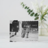 Sitzen auf der Hauptstraße Postkarte (Stehend Vorderseite)