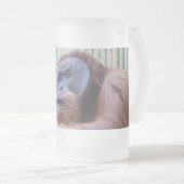 Sitzen Orang Utan Mattglas Bierglas (VorderseiteRechts)