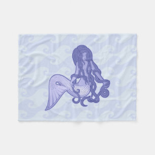 Sitzen von Mermaid Blue Fleecedecke