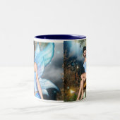 Sitzende hübsche Fee Zweifarbige Tasse (Mittel)