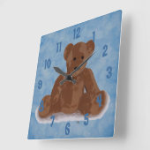 Sitzender Teddybär (blauer Hintergrund) Quadratische Wanduhr (Winkel)