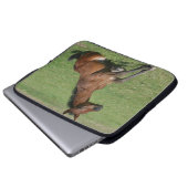 Sitzendes arabisches Fohlen Laptopschutzhülle (Vorne Knopf)