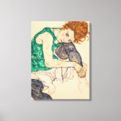 Sitzgelegene Frau mit Bent Knee, 1917 von Egon Sch Leinwanddruck (Vorderseite)