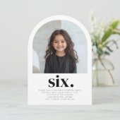 Six Arch Foto Geburtstag Einladung (Stehend Vorderseite)