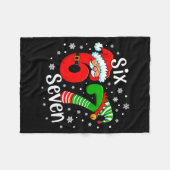 Six Seven 67 Meme 6 7 Elf Santa Christmas Fleecedecke (Vorderseite (Horizontal))