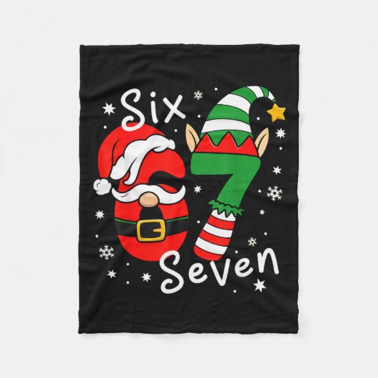 Six Seven 67 Meme 6 7 Elf Santa Weihnachts-Pyjama Fleecedecke (Vorderseite)